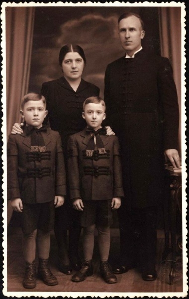 Fájl:Dedinszky Kiskoros 1938.jpg